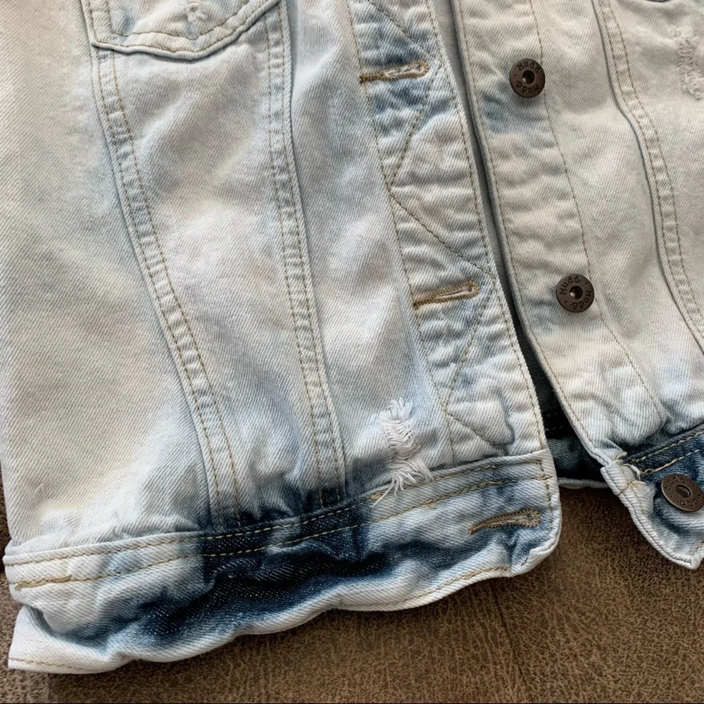 Mudd Juniors Bleached Sleeveless Jean Vest
